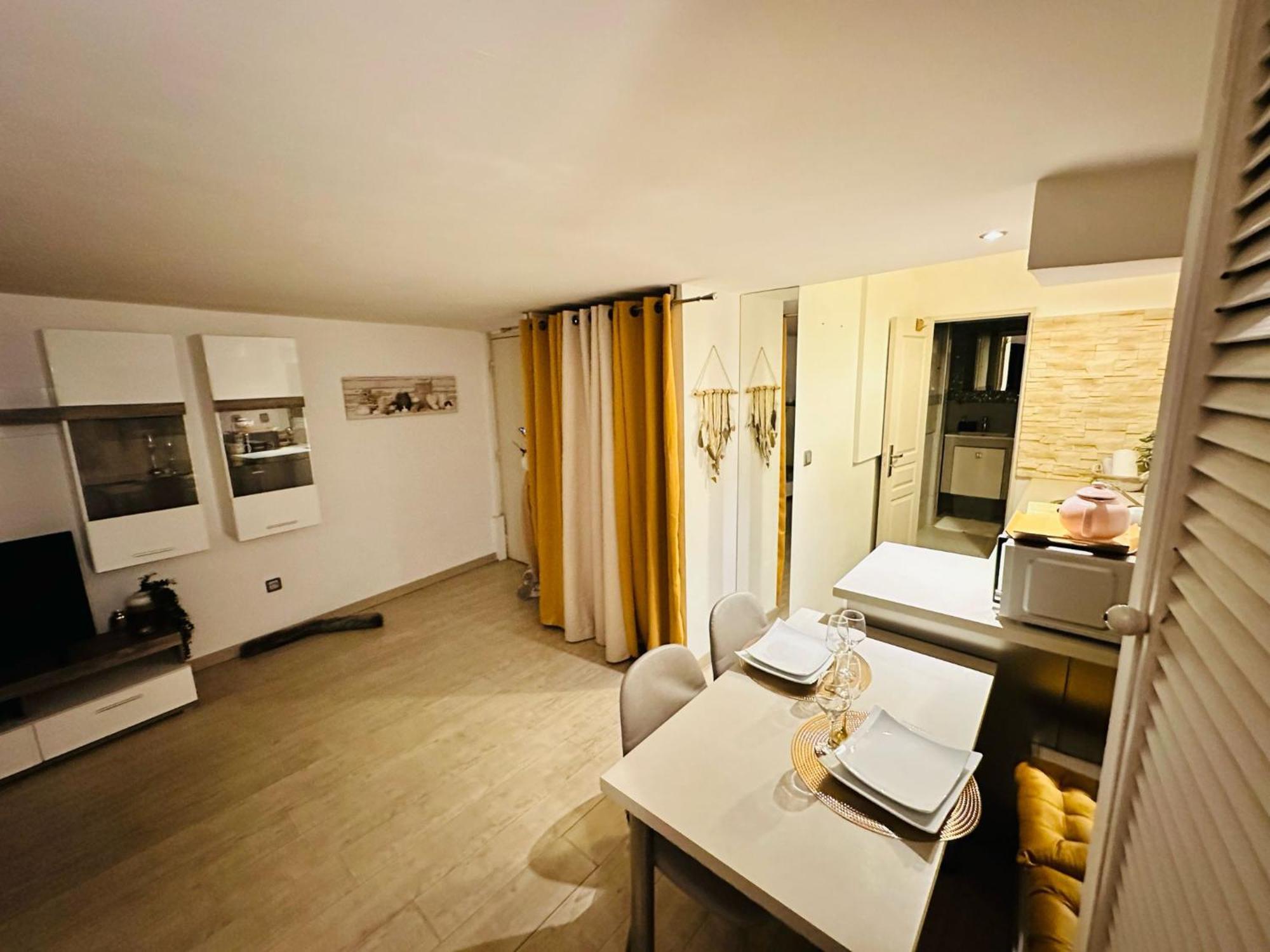 Bulle De Charme Avec Vue Apartment Perpignan Exterior foto