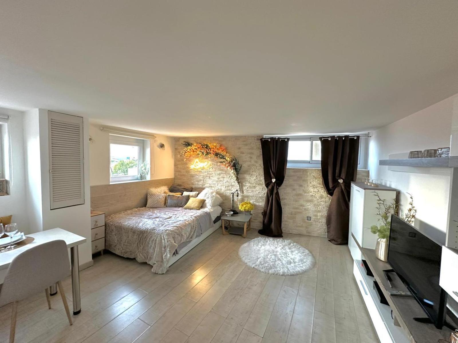 Bulle De Charme Avec Vue Apartment Perpignan Exterior foto